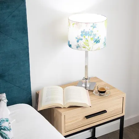 Martinha - By Smarthomes Apartman